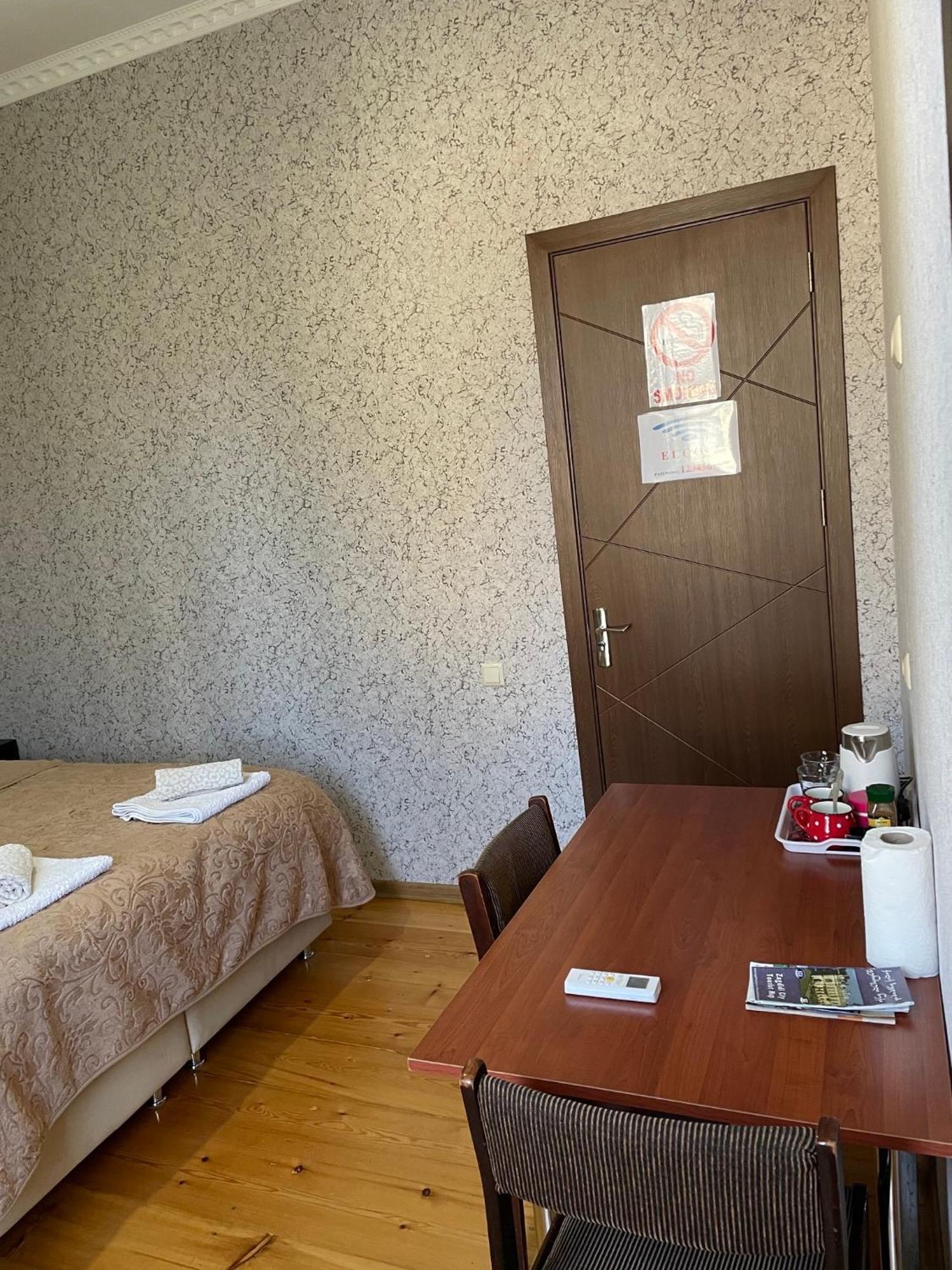 Elco Hotell Zugdidi Exteriör bild