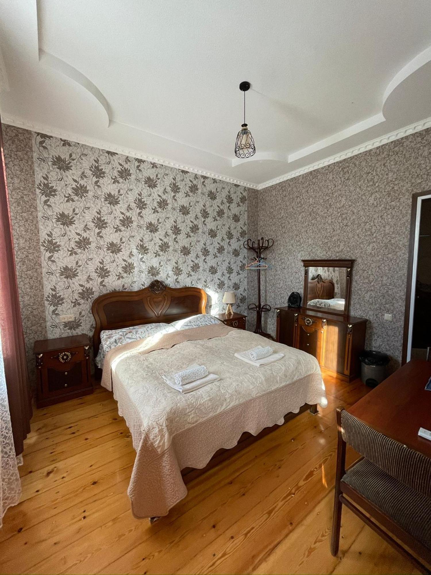 Elco Hotell Zugdidi Exteriör bild