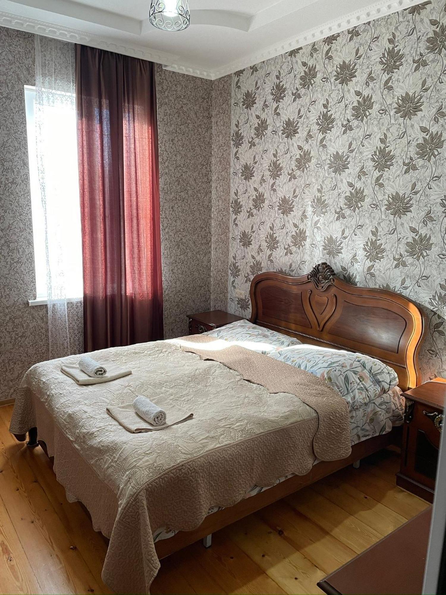 Elco Hotell Zugdidi Exteriör bild